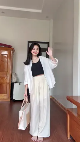 Tui mặc be bản gốc đi biển mê luôn 🥰 mềm mát lắm mn uiii #quanluabang #quanluabangsara #quansuong #quanmuahe #quancapchun #saravietnam #fypシ #xuhuong #viral #quanlua 