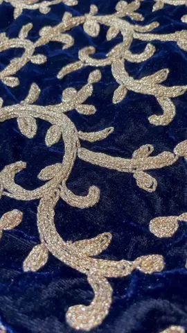 Velour bleu nuit travaillé en fil doré. #couture #traditional #caftan #velours #bleu #tiktok #algeria 