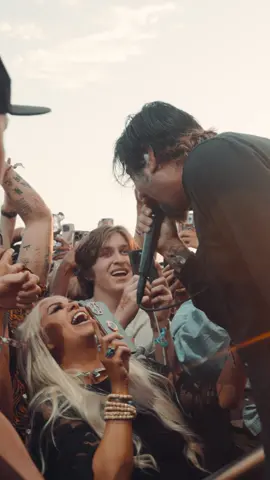 Two helpings of Combat and some Smiths on the side 🪦 Long overdue stop in the desert @deftones 🥵  #coachella #deftones 