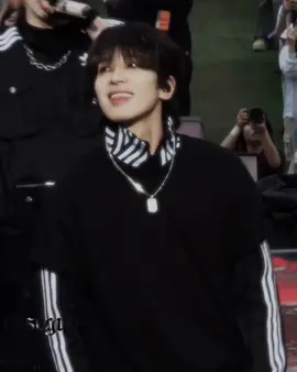He so fine #seventeen #seventeen17_official #seventeenedit #carat #jeonwonwoo #wonwoo #wonwooedit #fyp #kpop #kpopfyp #edit #viral 
