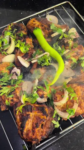 ألذ وأطعم فرخة شيش هتجربوها مشوية في فرن البيت وواخدة طعم الشوي المقادير/فرخة متقطعة شيش ل ١٤ قطعة التتبيله/٢ م ك زبادي او ربع كوب لبن رايب ربع زيت م ك صلصة طماطم ٢م ك صويا صوص م ص عسل نحل عصير ليمونة ماية بصل وطماطم التوابل/م ص من الفلفل الاسود/بابريكا/توم وبصل بودر/بهارات مشاوي سبع بهارات/زنجبيل بود /كسبره ناشفه/رشه ص جوزة الطيب وطبعا الملح حسب الرغبه والكميه اللي هتعملوها #فراخ_شيش #فرخة_شيش_مشويه_في_فرن_البوتجاز #فرخة_مشويه_بدون_شوايه