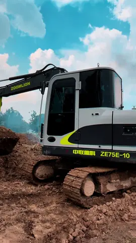 Perapihan Lahan Perumahan Banjar Agung Admaja Excavator Melayani rental mini excavator untuk Landclearing Konstruksi ,Cut & Fill ,Cetak Kolam ,Sawah ,Parit ,Perumahan ,Tapaktimbun , dan sebagainya 🙏🏻 Hubungi 👇🏻👇🏻👇🏻 https://wa.me/628117978983 #zoomlion #kubota #mini #excavator #backhoe #breaker #rental #sewa #heavyequipment #zoomlion #zoomlion75 #kubota #kubotau50 #kubotaminiexcavator #kubotaexcavator #zoomlionminiexcavator #zoomlionexcavator #alatberat #alatberatlampung #alatberatindonesia #rentalalatberat #rentalalatberatlampung #bandarlampung #bandarlampungcity #lampungpride #lampung #fyp #xyzbca #capcut 