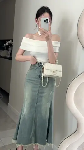 สีขาวผู้ดี 🤍#tiktoklooks #OOTD #outfitideas #unboxing #fypシ #เสื้อปาดไหล่ #promthong #promthongbangkok 