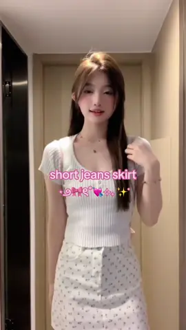 ⋆🎀౨ৎ✨˚⟡˖💘 ࣪#tiktoklooks #OOTD #กระโปรงสั้น #กระโปรงลายดอกnไม้ #outfit #shortskirt 