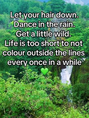 💚 #lifeistooshort #letyourhairdown #getwild #danceintherain #keepgoing #livelife #positivevibes #positive #posivibes #inspiration #motivation #quote #behappywithyourself #herecomesthesun #thebeatles 