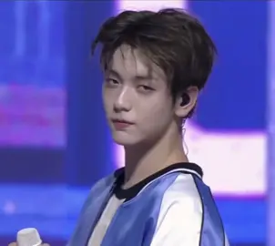 Thích người kiệm lời 🫦👉🏻👈🏻#SOOBIN #choisoobin #TXT #act_promise #concertTXT #tomorrow_x_together #xh 