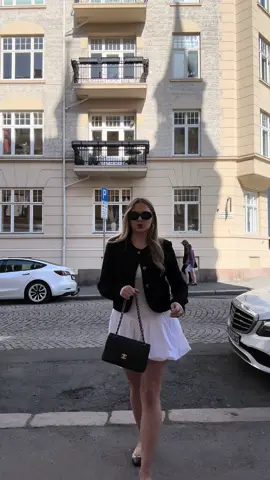 Quick fitcheck before brunch <3  . . . #outfitideas #outfitinspo #springlook #classystyle #simplestyle #outfitinspiration #StreetStyle #chanelclassicflap 