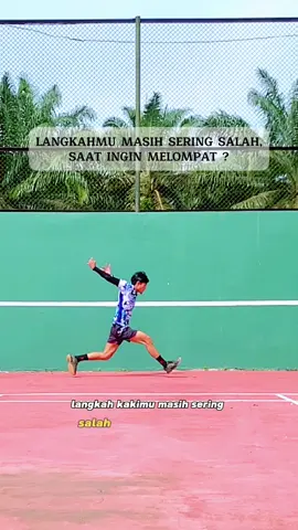 Langkah kakimu masih sering salah saat ingin melompat untuk spike? Ini caranya 3 step awalan untuk jump.  Do you still often have wrong foot steps when you want to jump for a spike? This is the 3 step approach for jumping.      #volleyball #volleyballworld #volleyballplayer #volleyballgirls #voliasik #voligram #voligunung #volimania #volitarkam #voliindo #voliindomania #voliindonesia 