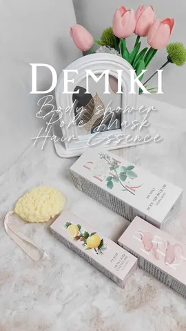Favorite DEMIKI lurveeee💅🏻 Kalau korang beli dapat free gift mask or hair oil tu tau ❤️ #demiki #demikibodyshoweroil #demikiporeclaymask #demikihairoil 