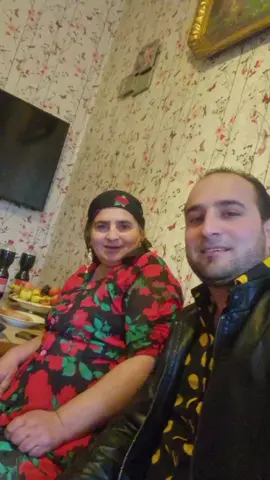 paste fericite va doresc eu si mama 🥰🥰