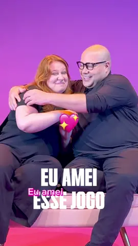 Bem-vindos à era dos 60 com os mais maravilhosos do mundo! @Tiago Abravanel é Edna Turnblad e Vania Canto é Tracy Turnblad #hairspraybrasil #tiktokmefezassistir #musicais #musicals #hairspray #teatro #riodejaneiro #rj #saopaulo #sp