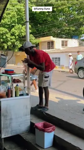 The giant flip flop 🤣 #funnyvideos #funnymoments #prankvideos #funnyvideo #funny #funnyprankvideos #prank #fypシ #prankvideo #funnypranks #funnyprank 