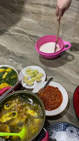 Santuyyy tapi pastii 🤌🏻🤤 #fyp #sulawesitenggara #kapurung #kapurungenak #sinonggi #masonggi 