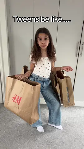 They just be living their best life 😭 #tweens #tween #tweening #mumsoftiktok #mama #motherdaughter #parents #girls #daughters #fyp #kids #preteeen 