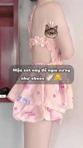dép lú vẫn cân được set nì nhoaaa 👅 #TikTokFashion #Review #Outfit #Viral #Xuhuong 