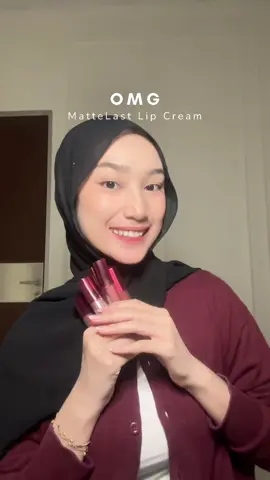 at least kalian punya 1 karena sebagus itu lipcream nya, aku sampe repurchase yang shade crushed🥹🌷 #OMGNeverFade #NewOMGMatteLast #NeverFadeBeautyInNeverSleepCity @OMG 
