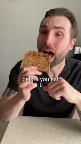 😋 Food Hacks    🍞 Freezing and toasting bread leads to something called starth retrogration,  which essentially increases resistant starch. ( PMID: 17426743)    🧄 When you cook with garlic next, try chopping it up and letting it sit out for 10-15 minutes before cooking. This activates the main zymes in garlic called allicin that is most responsible for it’s benefits. (pii/S0022316622147966)    🥬 For those who don’t do well with oxaltes it can be helpful to steam spinach which can help lower the oxalte content. (PMID: 15826055 )     #healthyfood #healthyfoods #eatinghealthy 