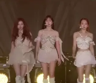 Model walk professionals #twice #modelwalk #modelwalking #kpopiconic #kpopwalk #twice #twiceonce #onceと繋がりたい #twicefyp #twiceedit #twicemoment #twicebestgg #fy #fyp #fypシ゚viral #foryou #foryoupage #4u #4upage #xyzbca #xyzbcafypシ #trending #trend #kpop #kpopfyp #kpopers #kpopmoments #kpoptwice #kpopfyp #chicaa333 #viral #1mviews #kpopgirlgroup 