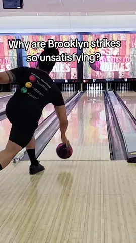 #bebowled #bowltok #curve #curve #bowling #bowlingrelease #brooklynstrike 