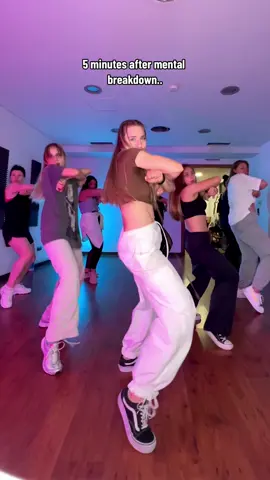 We hit the #brasilianfunk 🔥 DC: me  #dancemoves #dancechoreography #dancealert #fyp #fy #danceclass  @vero @👸🏼 @//аноун// @nadia4move @made.i.ra 