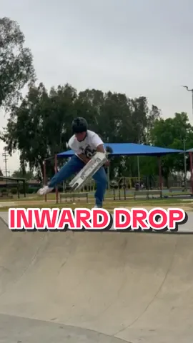That inward drop was somethjng else 💀🔥 #scooter #scootering #skatepark #inward #briflip #skater #scootervsskater #skatevsscoot 