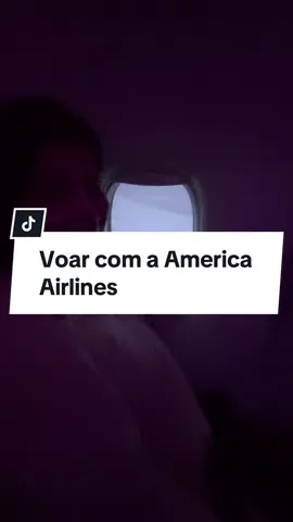Como é voar na classe econômica da America Airlines ✈️ #americaairlines #voo #viagemdeavião 