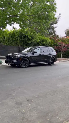 2025 BMW X7 M60I #cars #viral #fyp #trending #bmw 