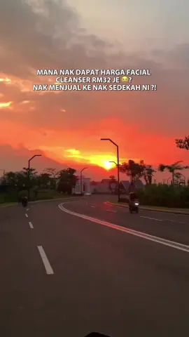 Murah sangat ni yalls ! mana nak dapat harga macam ni ? Hanya di Farrabeauty official sahaja 🥰 #farrabeautyskincare #farrabeauty #beauty #beautytips #skincare #fyp #fypシ 
