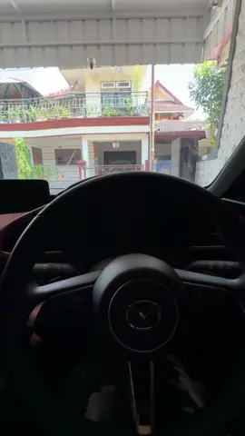 Renyah sekali suara anda 🤤 #fyp #malang #mazda #mazda3hatchback #MasyaAllahtabarakallah 