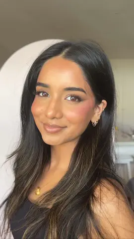 I mean you’re stunning before & after  @rach 🔥🔥 Comment if you want a tutorial on this look 🤍 #makeupmodel #melbournemakeupartist #makeup #mua #makeupartist 