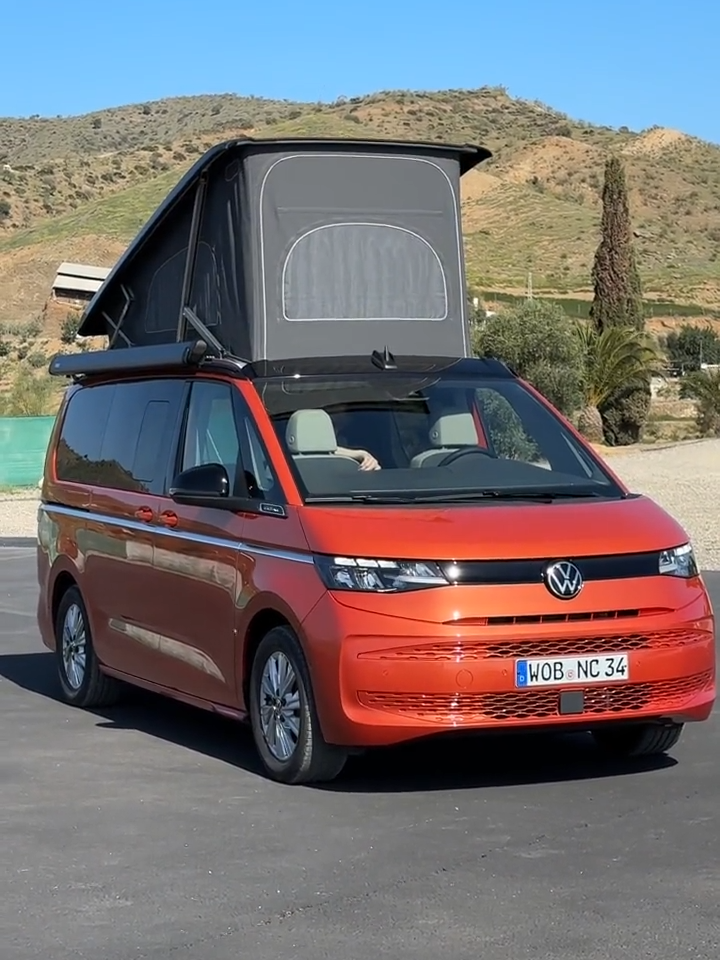 💡Roof and upper and lower bed in the VW T7 California Ocean! The camper van builds on the passenger MQB platform of the current generation T7 Multivan and comes in the long version with 5,17 m / 204“ of length as well as a PHEV drivetrain. #vw #volkswagen #vwt7 #vwt7california #vwcalifornia #vwmicrobus #vwmicrobuscalifornia #volkswagent7 #vwmultivan #volkswagenmultivan #campervan #camping #campervans