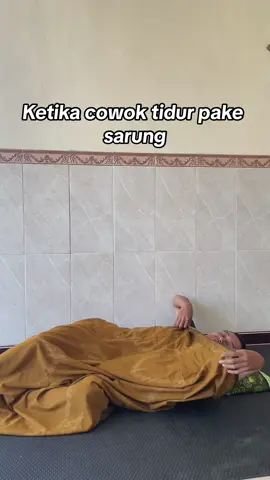 Nginep rumah temen tidurnya depan tv🗿  #pov #komedi 