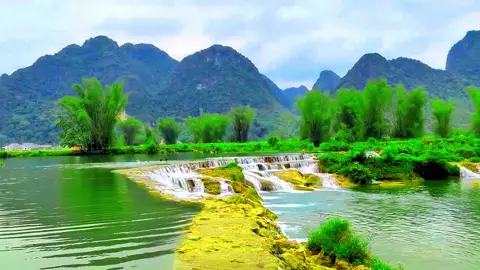 Nếu cơn gió sớm mai lại chưa kịp đến, gió đêm thổi nhẹ nhàng cứ ôm lấy vào lòng, thổi bóng cây cũng đung đưa trong gió, thì liệu em có nhớ đến anh ??? #phuotluon #canhdep #fyp #fypシ #chill #CapCut 