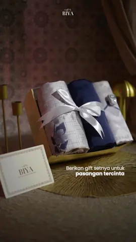Gift set cantik ini jadi hadiah yang istimewa buat siapa yaa?😍 #mukenaseserahan #hadiahcantik #giftsets 