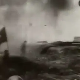 Chiều 7/5/1954, lá cờ 