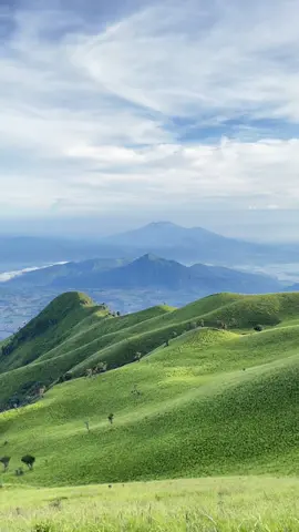 Suwanting bikin melting                   #you #pendakigunung #pendakicantik #merbabu #merbabuviasuwanting 