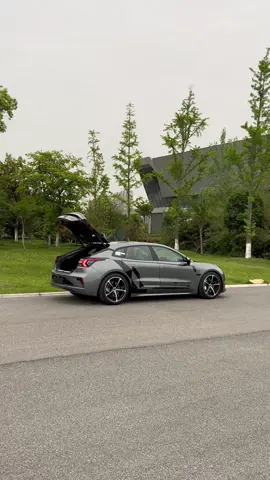 Zeekr 001  #zeekr001 #zeekr #geely #Chinesecars #china #eletricvehicle #carsontiktok #foryou #fyp #tesla #cars