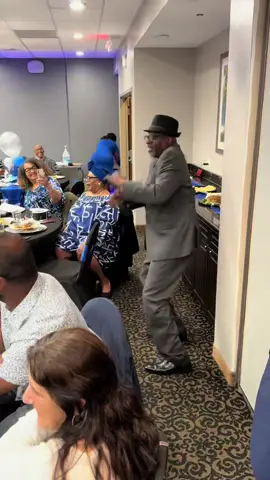 my 71 year old grandfather might still be the best dancer i know 😂😂😂😂 #fyp #oldschool 