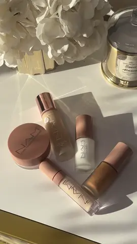 Si ya has probado nuestros productos, estarás de acuerdo con nosotras en que cada uno de ellos es un pequeño tesoro 💎 ¿Tienes entre tus favoritos alguno de los que aparecen en este video? #maquillajenam #maquillaje #maquillajeprofesional #namcosmetics