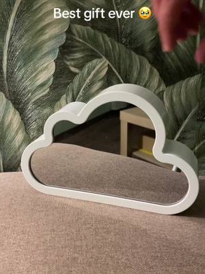 This infinite tulip mirror it magical 🥹 #infinitetulipmirror #tiktokmademebuyit #tiktokfinds #giftsforher 