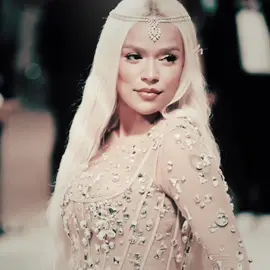 #KarolG - Her met gala outfit was so beautiful🥀,Am obsessed with this song - #vskarolqs #karolg #karolgfans #bichota #msb #karolgmusic #kgfans #karolgbichota #karolgedit #mananaserabonito #carolina @Karol G 
