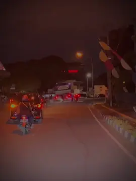 dulu mengerti liriknya, sekarang mengerti arti lagunya. .