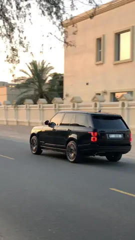 Mafia Range Rover Vogue for rent in Dubai #carrental #carrentaldubai #rentacar #rentacardubai #dubai #dubaicars #dubaicarrental #luxurycarrental #rangerover #landrover #rangerovervogue 