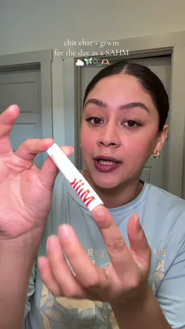 Happy Tuesday! come grwm for the day as I chit chat, little facetime 😊 #grwmfortheday#grwmasasahm#chitchatgrwm#makeupwithme#simplemakeup#dayinthelife#makeupvlog#tuesdaygrwm#MomsofTikTok