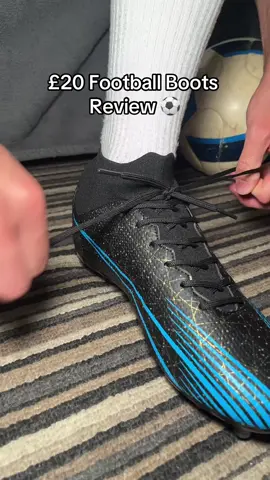 Best Bargain Going! £20 for these football boots is a steal. Don’t Miss Out! | #football #footballboots #bargainshopping #tiktokshopfinds #tiktokmademebuyit #sports 