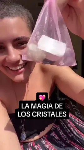los cristales realmente son mágicos y me han ayudado tanto en mi camino de sanación y manifiestación consciente 🥹💗🌟 #onthisday #cristales #cuarzorosa #amatista #selenita #turmalina #amorpropio #sanación #crecimientopersonal #sanaciónespiritual 