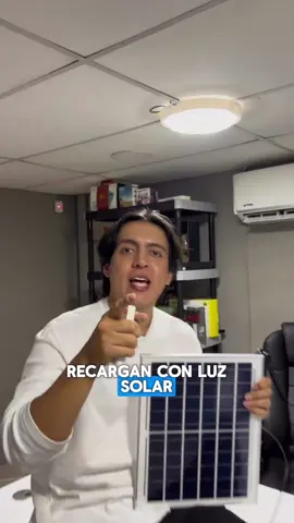 ¡Lo que todos esperaban! Ilumina los interiores de tu casa sin gastar en facturas de luz gracias a estas lamparas solares 📲Contáctanos +507 6791-6300