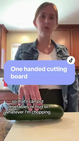 Heres a tool i use to make cooking with one hand a little easier. Enjoy :) #cuttingboard #cooking #disability #accessible  ##lunch