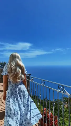 When you see life cinematic 💙 #italy #blondegirl #travelgirl #Lifestyle #summervibes #cinematic 