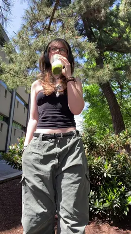 summer starts for me at 7pm tn😍😍😍